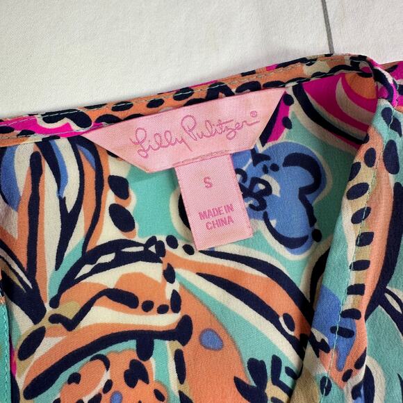 Lilly Pulitzer Top Womens Small Blue Pink Dune Bait & Switch Silk Preppy Peplum - Picture 4 of 9